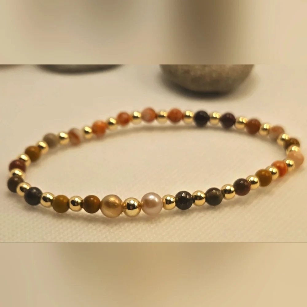 Stretchy bracelet - Picture 1 of 13